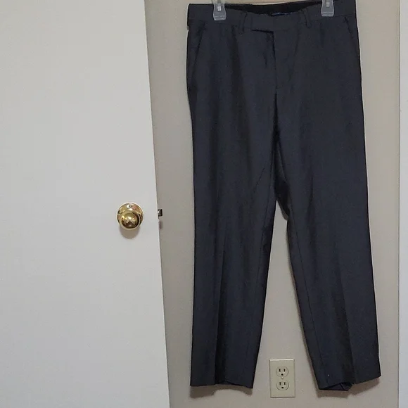 Suits - Picture 2 of 3